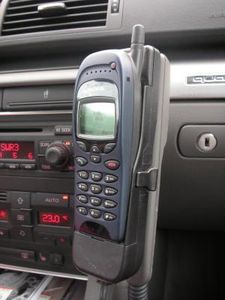 Freisprechanlage: mehr Sicherheit für Telefonierer (Foto: pixelio.de, sparkie)