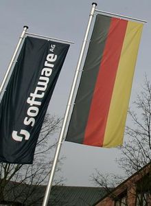 Fahnen: Software AG bleibt weiter optimistisch (Foto: softwareag.com)