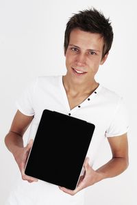 Student mit Tablet: bringt zu wenig (Foto: pixelio.de, Tim Reckmann)