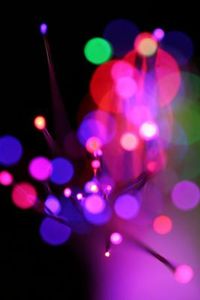 Lichtpunkte: Forscher steigern Effizienz (Foto: pixelio.de, Maren Beßler)