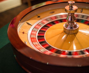 Roulette: Glücksspielsucht vermehrt bei Jugendlichen (Foto: pixelio.de/R. Sturm)