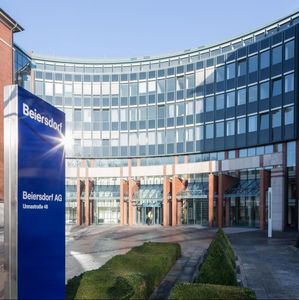Beiersdorf-Zentrale: Konzern muss Rückgänge hinnehmen (Foto: beiersdorf.de)