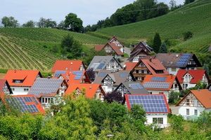 Solaranlagen: Batterie kommt recycelt aufs Dach (Foto: pixelio.de/Rudolpho Duba)