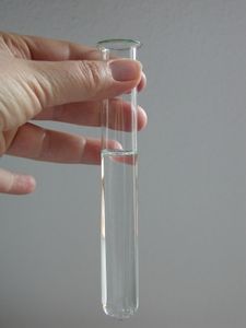 Reagenzglas: Squalan noch leichter herstellbar (Foto: pixelio.de, S. Roßmann)