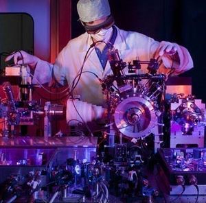 Forscher im Labor: neues Verfahren umweltfreundlicher (Foto: lens.unifi.it) Forscher im Labor: neues Verfahren umweltfreundlicher (Foto: lens.unifi.it)