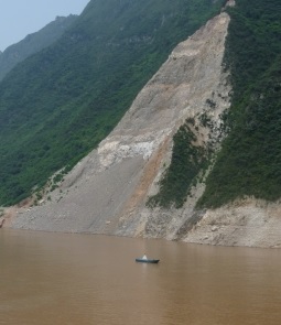 Schlammlawine: Neues System verringert Schäden (Foto: pixelio.de, Dieter Schütz)
