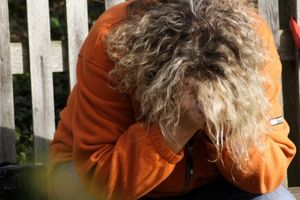 Erschöpft: Chronischer Stress bewirkt Zusammenbruch (Foto: pixelio.de/Havlena)