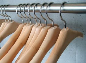 Kleiderhaken: Gewichtszunahme erhöht Krebsrisiko (Foto: pixelio.de, R. Sturm) Kleiderhaken: Gewichtszunahme erhöht Krebsrisiko (Foto: pixelio.de, R. Sturm)