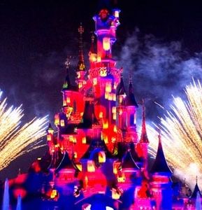 Disney-Schloss: Konzern ist derzeit nicht zum Feiern (Foto: disneylandparis.fr)