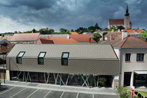 Eisenhuthaus in Poysdorf mit PREFA verkleidet (Copyright: Wolfgang Croce/PREFA)