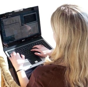 Nutzer online: User wollen wissen, wo sie waren (Foto: B. Eckholdt, pixelio.de) Nutzer online: User wollen wissen, wo sie waren (Foto: B. Eckholdt, pixelio.de)