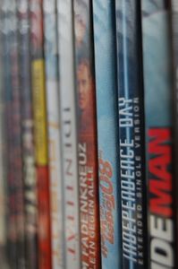 DVDs: Zugang zu Filmen ist wichtiger als Besitz (Foto: pixelio.de, O. Fischer)