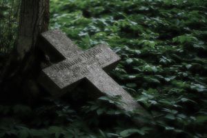 Denkmal: für Trauernde oft ein Lichtblick (Foto: blitzmaerker/pixelio.de)