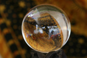 Glaskugel: Wahrscheinlichkeiten verraten Zukunft (Foto: pixelio.de/Alexandra H.)