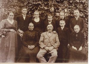 Generationenbild: Mythen schaffen Bindung zur Familie (Foto: pixelio.de)