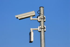 Überwachungskamera: Systeme immer raffinierter (Foto: pixelio.de/U. Schlick)