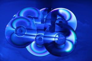 Blu-ray-Discs: beste Konsistenz für Solarzellen (Foto: pixelio.de/M. Kessler) Blu-ray-Discs: beste Konsistenz für Solarzellen (Foto: pixelio.de/M. Kessler)