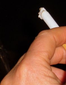 Zigarette: Y-Chromosom wird geschädigt (Foto: pixelio.de, Moni Sertel)