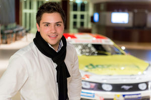 Florian Renauer con dexwet en la NASCAR