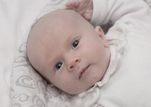 Baby: neues Verfahren erstmals in Großbritannien (Foto: pixelio.de, B. Kasper)