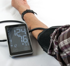 Blutdruckmesser: neues Medikament in Entwicklung (Foto: pixelio.de, B. Kasper) Blutdruckmesser: neues Medikament in Entwicklung (Foto: pixelio.de, B. Kasper)