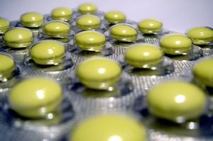 Tabletten: immer weniger Zeit für Patienten (Foto: pixelio.de/M. Heinemann)