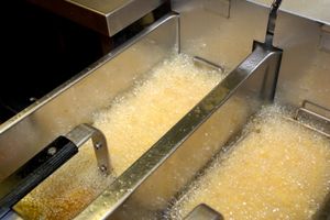 Fritteuse: Vorbild für Hightech-Fertigung (Foto: Paul-Georg Meister, pixelio.de)