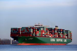 Containerschiff: Zuwächste beim Standort Hamburg (Foto: hafen-hamburg.de)
