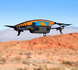 AR.Drone im Flug: könnte entführt werden (Foto: parrot.com)