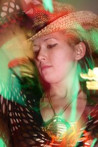 In der Diskothek: Mit Alkohol gehört man dazu (Foto: Andreas Koch/pixelio.de)