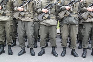 Soldaten: virtuelle Zwillinge in Planung (Foto: pixelio.de/Gabi Eder)