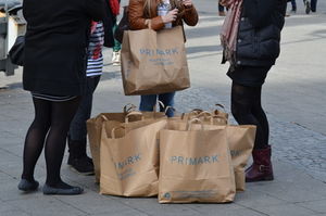 Shopping: mehr Abwechslung während Eisprung (Foto: pixelio.de/Fritz Zühlke)