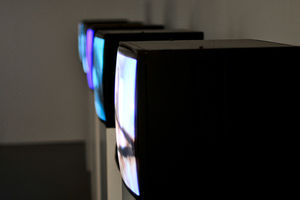 TV-Geräte: Werbemarkt schrumpft 2015 weiter (Foto: pixelio.de/P. Bork)
