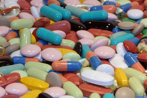 Pillen: AbbVie will Pharmacyclics schlucken (Foto: pixelio.de, Andrea Damm)