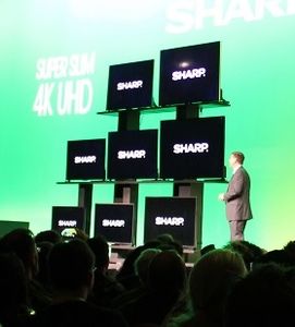 Display-Präsentation: Konzern braucht frisches Geld (Foto: sharp-world.com)