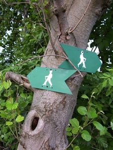 Getrennte Wege gehen: auch auf Facebook sinnvoll (Foto: pixelio.de/Helene Souza) Getrennte Wege gehen: auch auf Facebook sinnvoll (Foto: pixelio.de/Helene Souza)