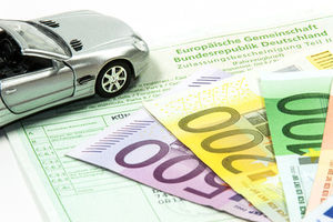 Autokauf: Persönliches Treffen bevorzugt (Foto: Thorben Wengert/pixelio.de)