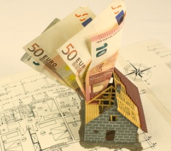 Hausbau: mit Isinnovas System einfach und schnell (Foto: pixelio.de, B. Kasper) Hausbau: mit Isinnovas System einfach und schnell (Foto: pixelio.de, B. Kasper)