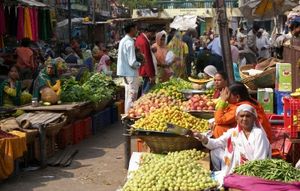 Markt in Indien: Online handelt es sich besser (Foto: pixelio.de/doozi)