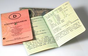 Führerschein: Neuanträge werden online getätigt (Foto: pixelio.de/Rainer Sturm) Führerschein: Neuanträge werden online getätigt (Foto: pixelio.de/Rainer Sturm)