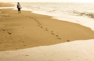 Spaziergang: Gebärmutterhalskrebs wird unterschätzt (Foto: pixelio.de, R. Sturm) Spaziergang: Gebärmutterhalskrebs wird unterschätzt (Foto: pixelio.de, R. Sturm)