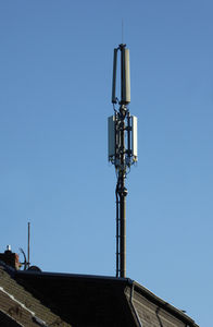 Mobilfunk: Daten werden wichtiger als Telefon-Services (Foto: pixelio.de/aka)