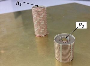 Tarnumhang: Material macht Antennen unsichtbar (Foto: Penn State, Werner&Jiang)