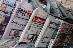 Zeitungen: Rückmeldung von Online-Lesern ist wichtig (Foto: Lupo, pixelio.de)