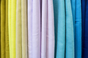 Stoffe: bald mehr Produktion auf Fair-Trade-Basis (Foto:pixelio.de/hiero)