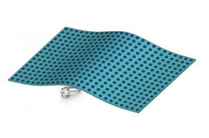 Tarnvorrichtung: Teflon mit zylinderförmigen Keramikpartikeln (Foto: ucsd.edu) Tarnvorrichtung: Teflon mit zylinderförmigen Keramikpartikeln (Foto: ucsd.edu)