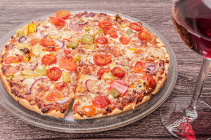 Pizza: Für viele US-Amerikaner ein Snack (Foto: Timo Klostermeier/pixelio.de) Pizza: Für viele US-Amerikaner ein Snack (Foto: Timo Klostermeier/pixelio.de)