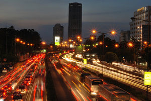 Verkehr in Jakarta: Technische Hilfsmittel gefragt (Foto: flickr.com/basibanget)