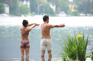 Wörthersee-Wassergruß mit Bryce Yoga (c)Wörthersee Tourismus, Assam