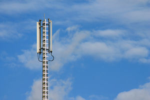 Funkmast: Brennstoffzellen sind oft sinnvoll (Foto: Uwe Schlick, pixelio.de) Funkmast: Brennstoffzellen sind oft sinnvoll (Foto: Uwe Schlick, pixelio.de)